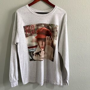 Taylor Swift Red (Taylor’s Version) Album Cover Gray Long Sleeve T-Shirt Size L